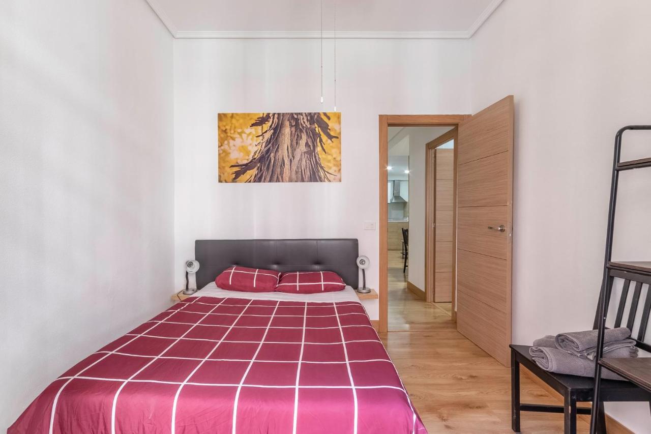 Apartamento Junto Al Guggenheim Con Parking Gratuito Більбао Екстер'єр фото